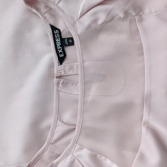 Express Women's Small Pink Lightweight Top - Picture 9 of 10